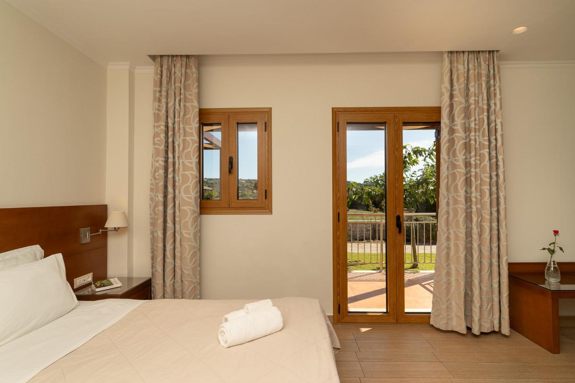 Niriides Luxury Villas Methoni  Extérieur photo